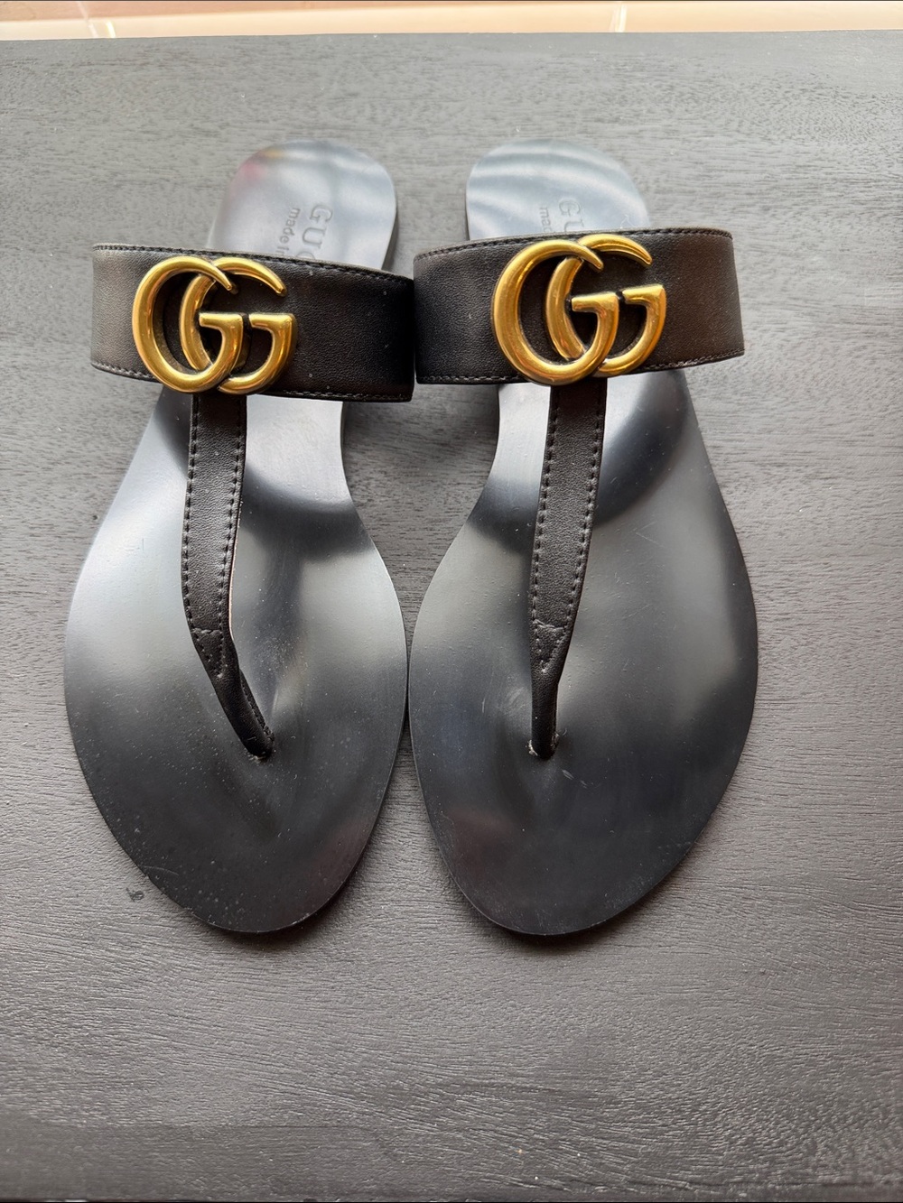100% Authentic Gucci Black Leather Sandals